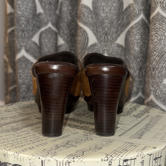 Stuart Weitzman Pony Hair Tassel Heeled Mules SZ 7.5 - Picture 5 of 10